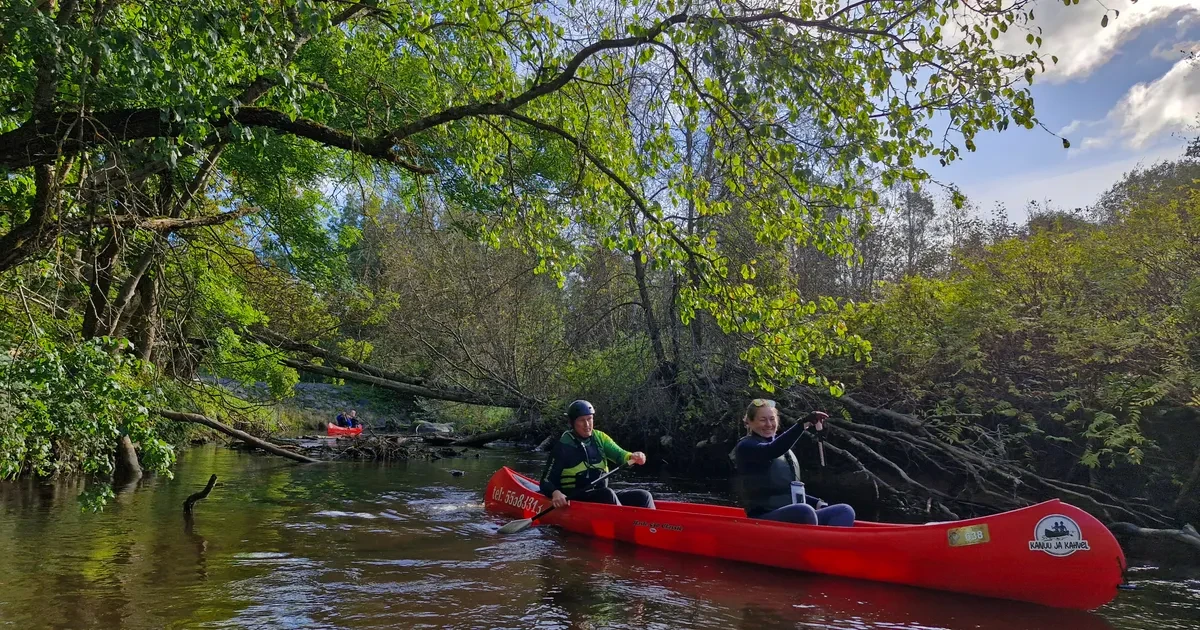 Kanuumatkajad Vääna jõel. Foto: Tormi Tabor